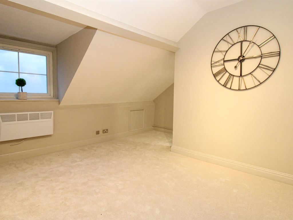 1 bed flat for sale in West Hill Road, St. LeonardsOnSea TN38, £