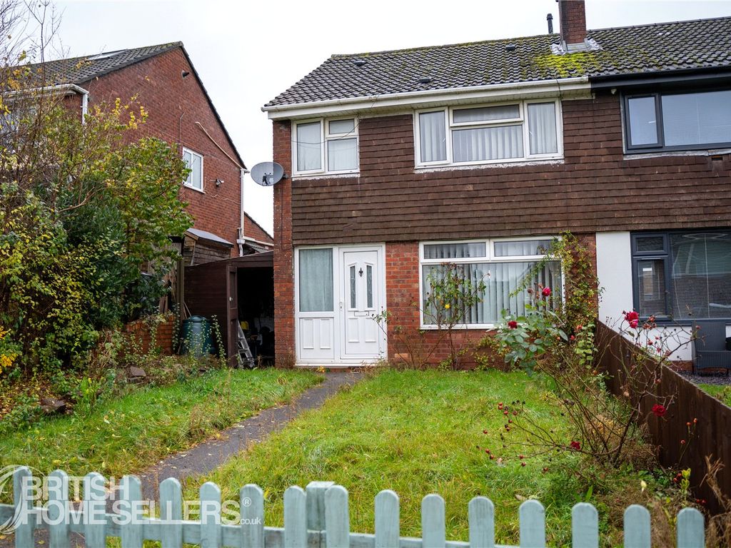 3 bed semidetached house for sale in Pilton Vale, Newport NP20, £