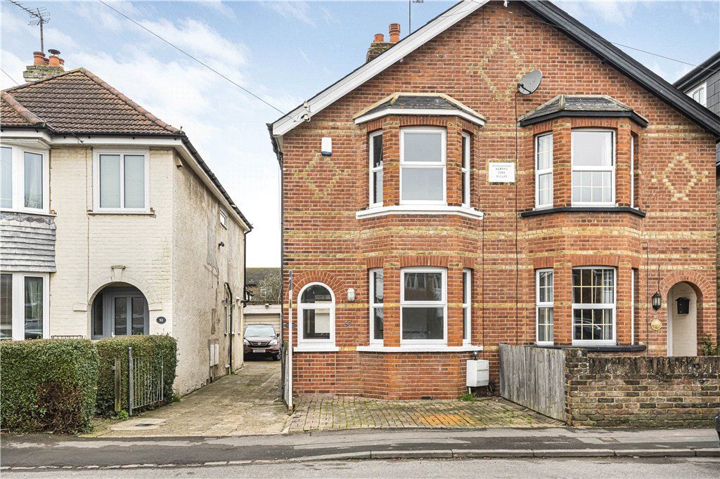 3 bed semidetached house for sale in Albany Road, Old Windsor, Windsor