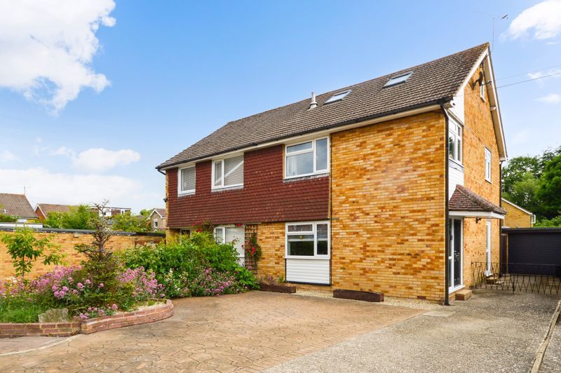 4 bed semidetached house for sale in Bryants Acre, Wendover, Aylesbury HP22 Zoopla