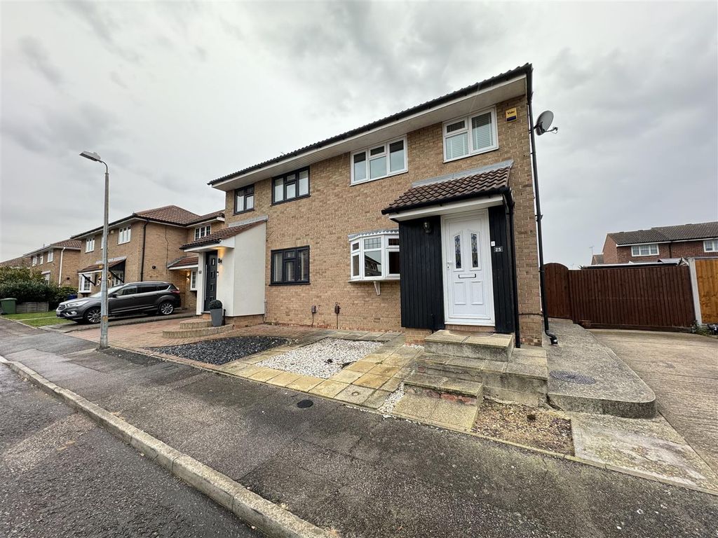 3 bed semidetached house for sale in Medlar Road, Grays RM17, £400,000 Zoopla