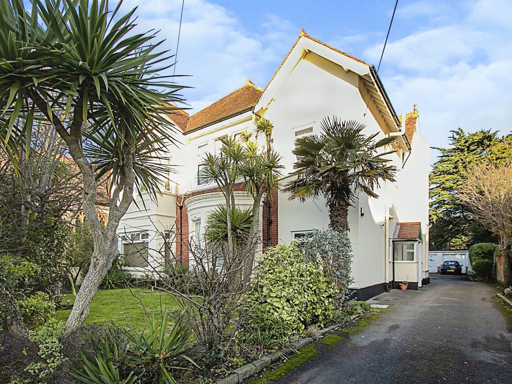 1 bed flat for sale in Watkin Road, Bournemouth BH5, £130,000