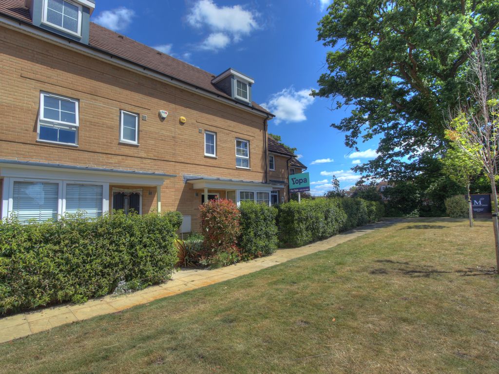 4 bed terraced house for sale in Langley Road, Langley, Slough SL3 Zoopla