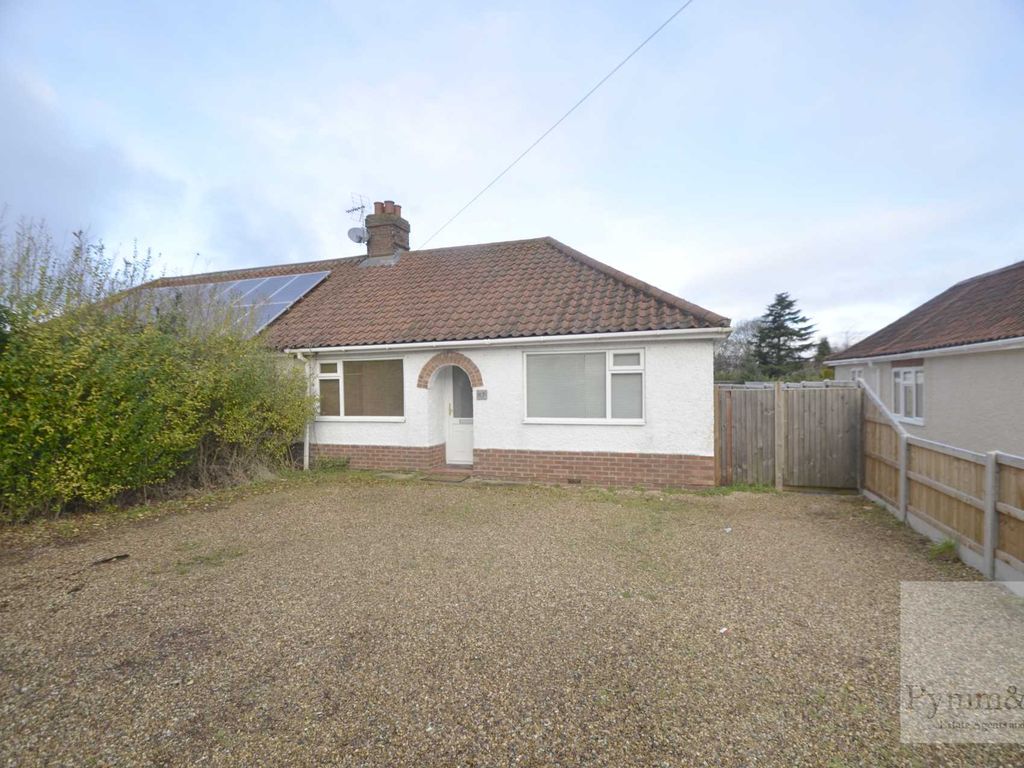 2 bed semidetached bungalow to rent in St. Williams Way, Norwich NR7