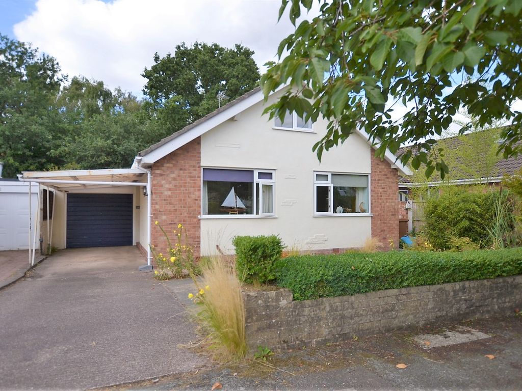 3 bed detached bungalow for sale in Lea Avenue, Goostrey, Crewe CW4