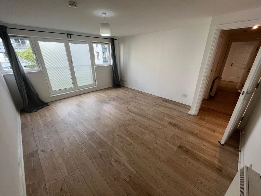 2 bed flat to rent in Wallace Street, Glasgow G5 Zoopla