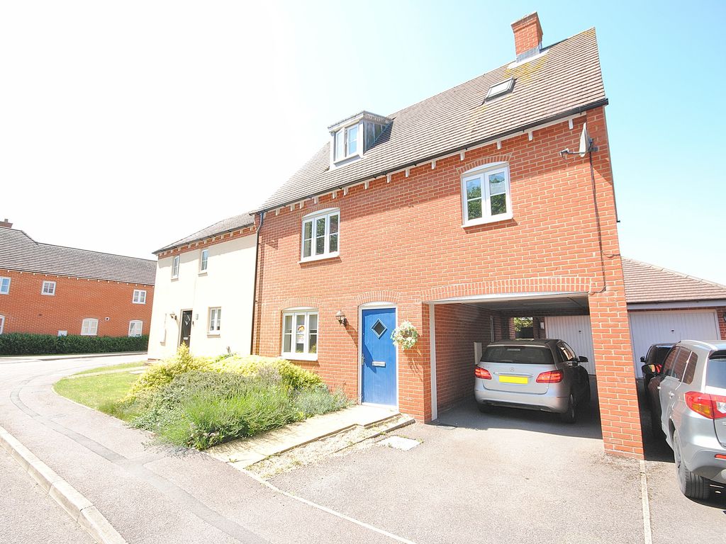 3 bed semidetached house to rent in Palmer Close, Stansted, Essex CM24