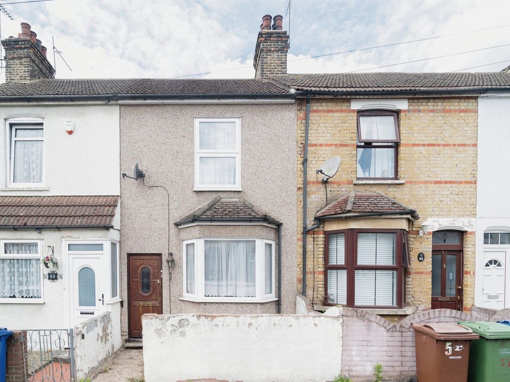 2 bed terraced house for sale in Belmont Road, Grays RM17 Zoopla
