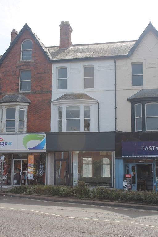 Retail premises to let in St. Annes Road West, Lytham St. Annes