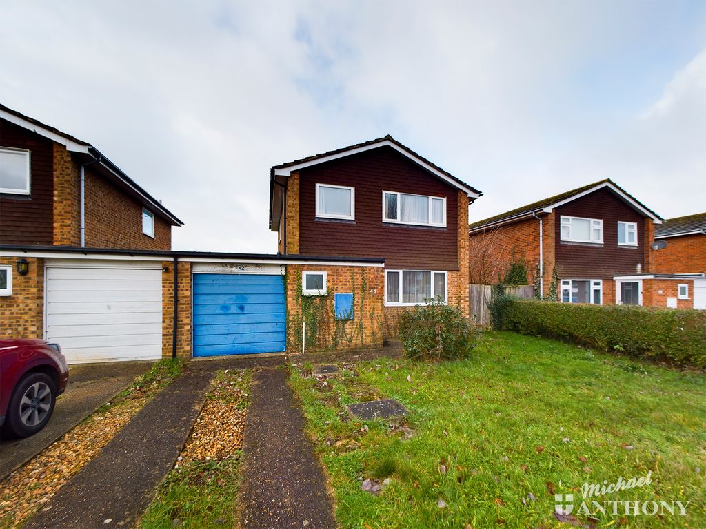 3 bed detached house for sale in Turnfurlong Lane, Aylesbury HP21 Zoopla