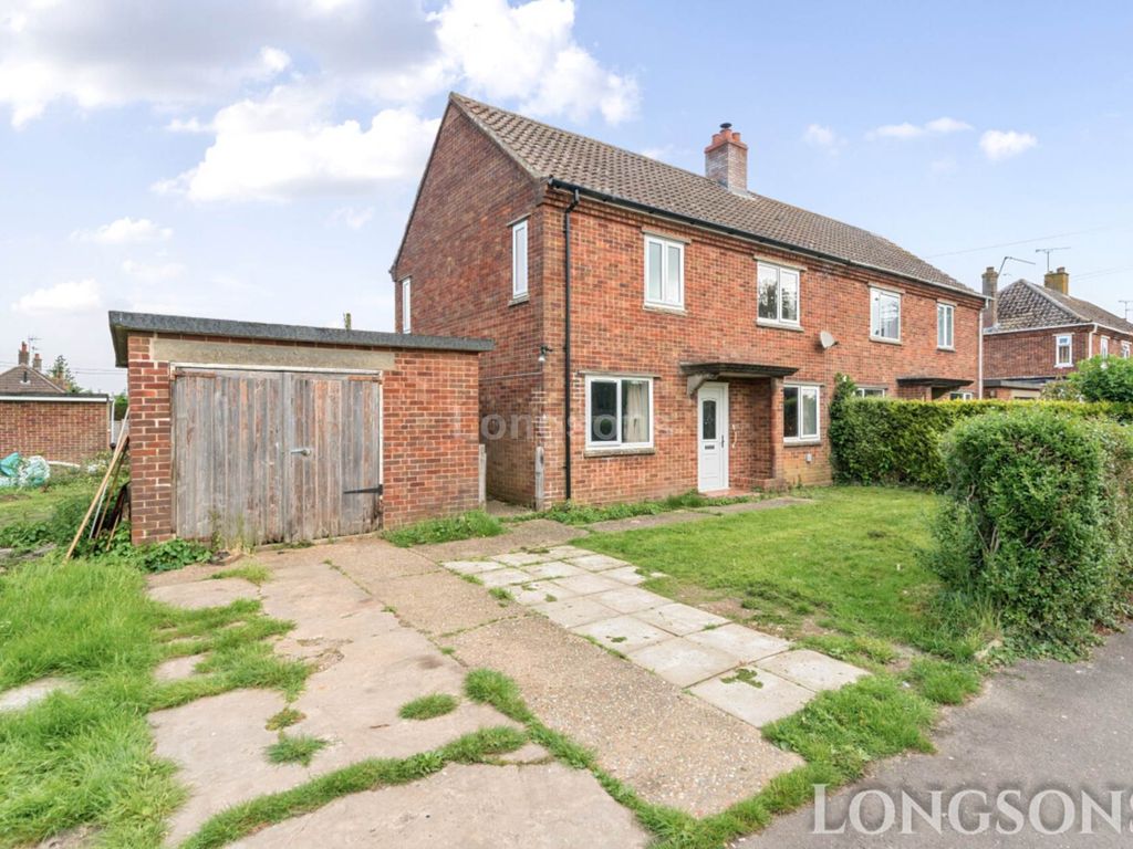 3 bed semidetached house for sale in South Road, Watton IP25, £180,000