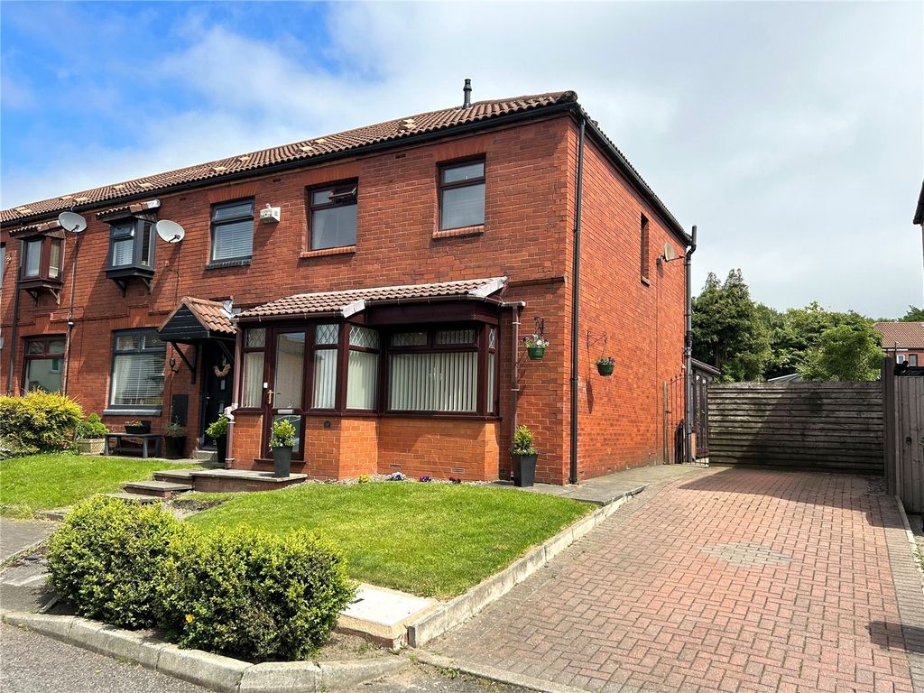 3 bed end terrace house for sale in Bramble Avenue, Oldham, Greater