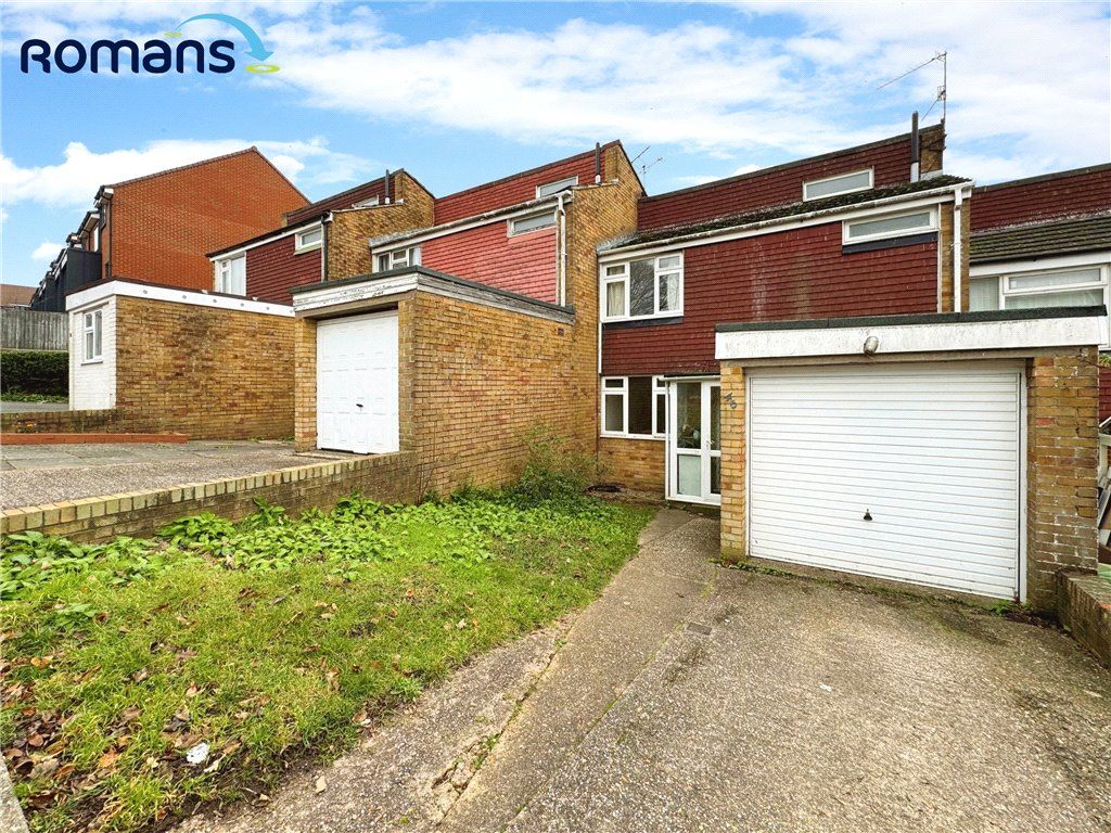 3 bed terraced house for sale in Windmill Road, Aldershot, Hampshire