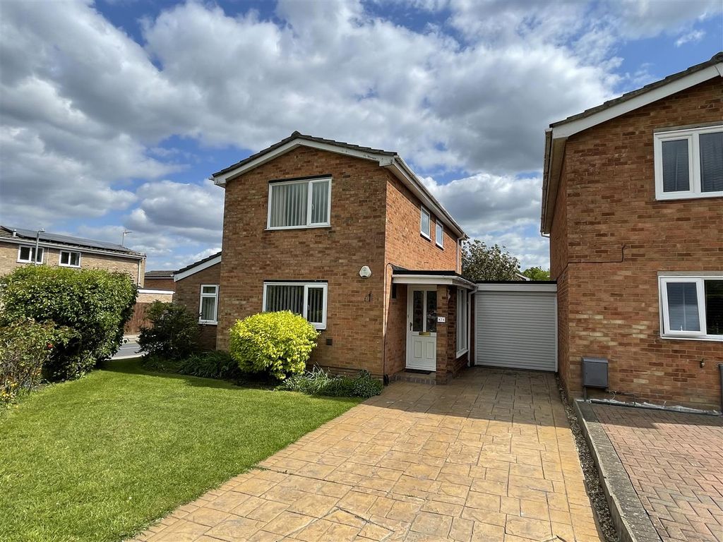5 bed linkdetached house for sale in Hawthorn Drive, Ipswich IP2 Zoopla