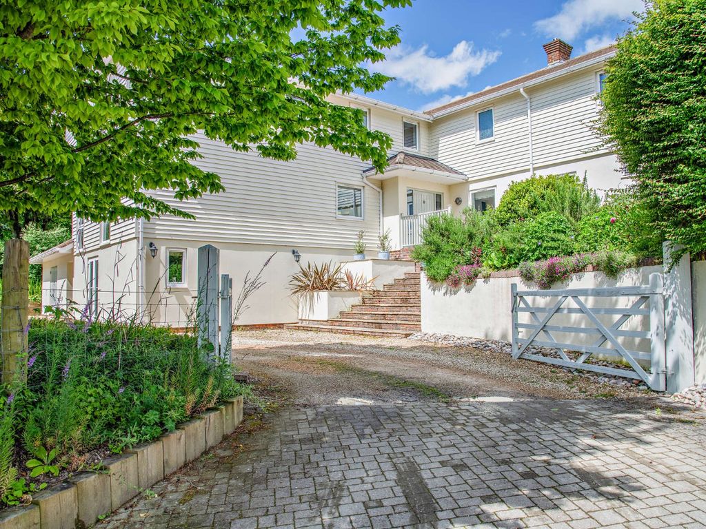 6 bed detached house for sale in North End, Broughton, Stockbridge