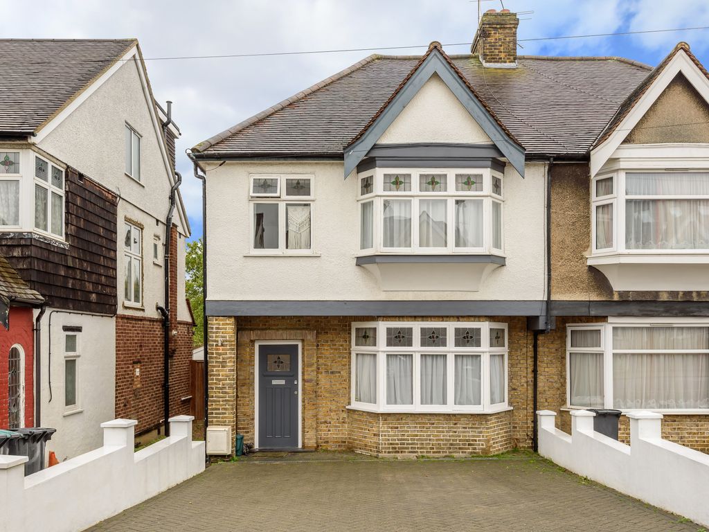 3 bed semidetached house for sale in Woodfield Way, London N11 Zoopla