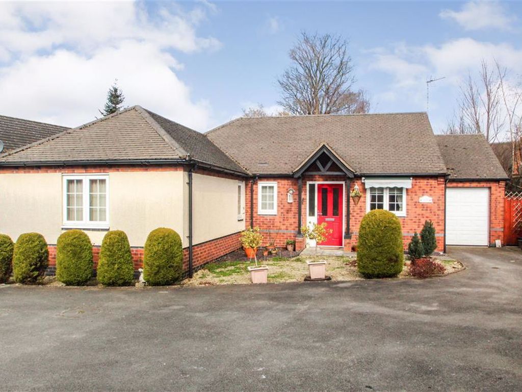 3 bed detached bungalow for sale in Church Gardens, St. Martins