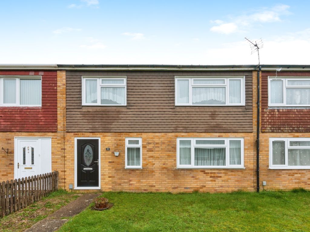 3 bed terraced house for sale in Hereford Road, Basingstoke, Hampshire RG23, £280,000 Zoopla