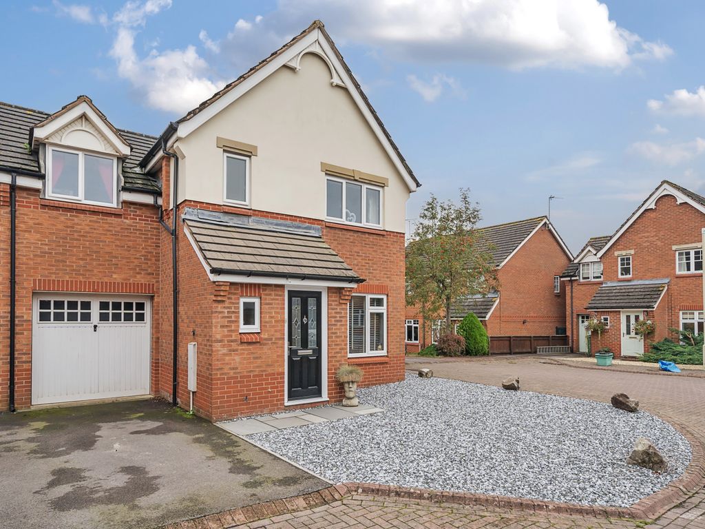 3 bed detached house for sale in Turnstone Drive, Quedgeley, Gloucester