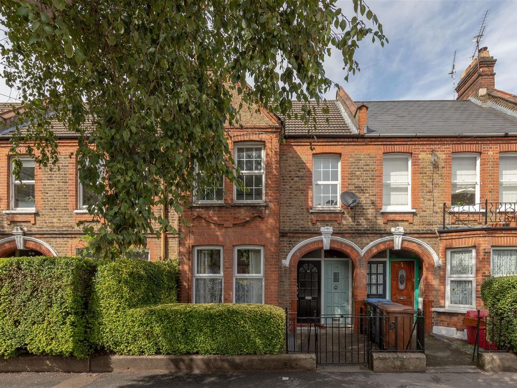 2 bed for sale in Winns Avenue, London E17 Zoopla
