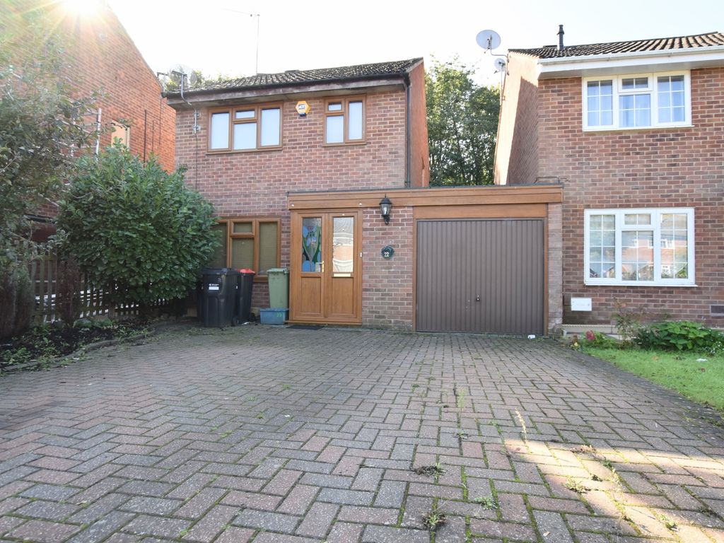 3 bed linkdetached house to rent in Withington, Bradville, Milton