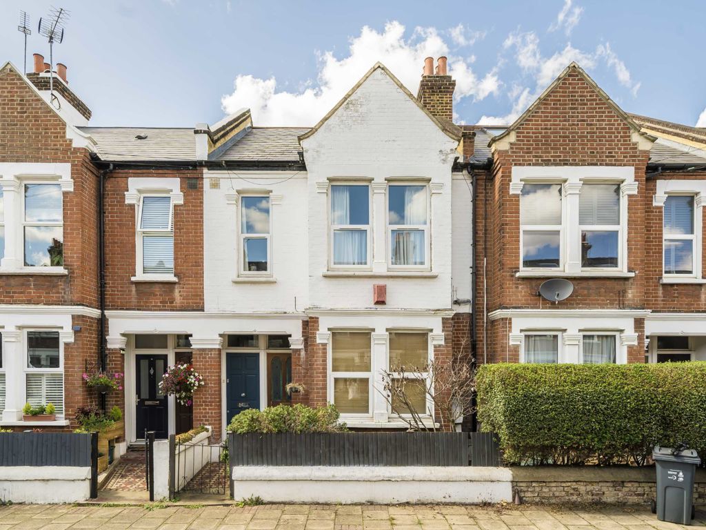 2 bed for sale in Boundary Road, Colliers Wood, London SW19