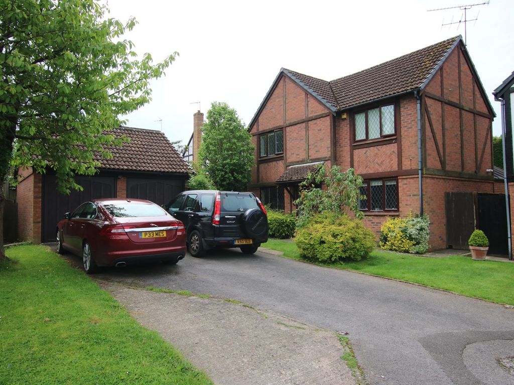 4 bed detached house for sale in Sheridan Way, Wokingham RG41, £700,000