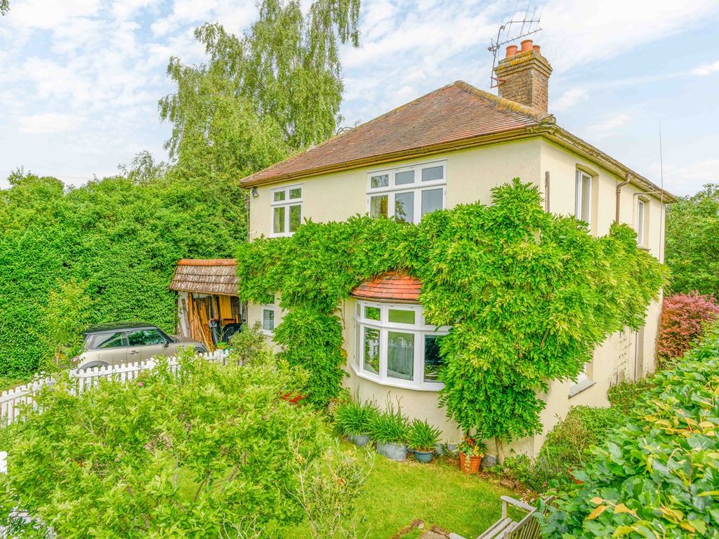 3 bed detached house for sale in Pleasant Place, Hersham Village KT12