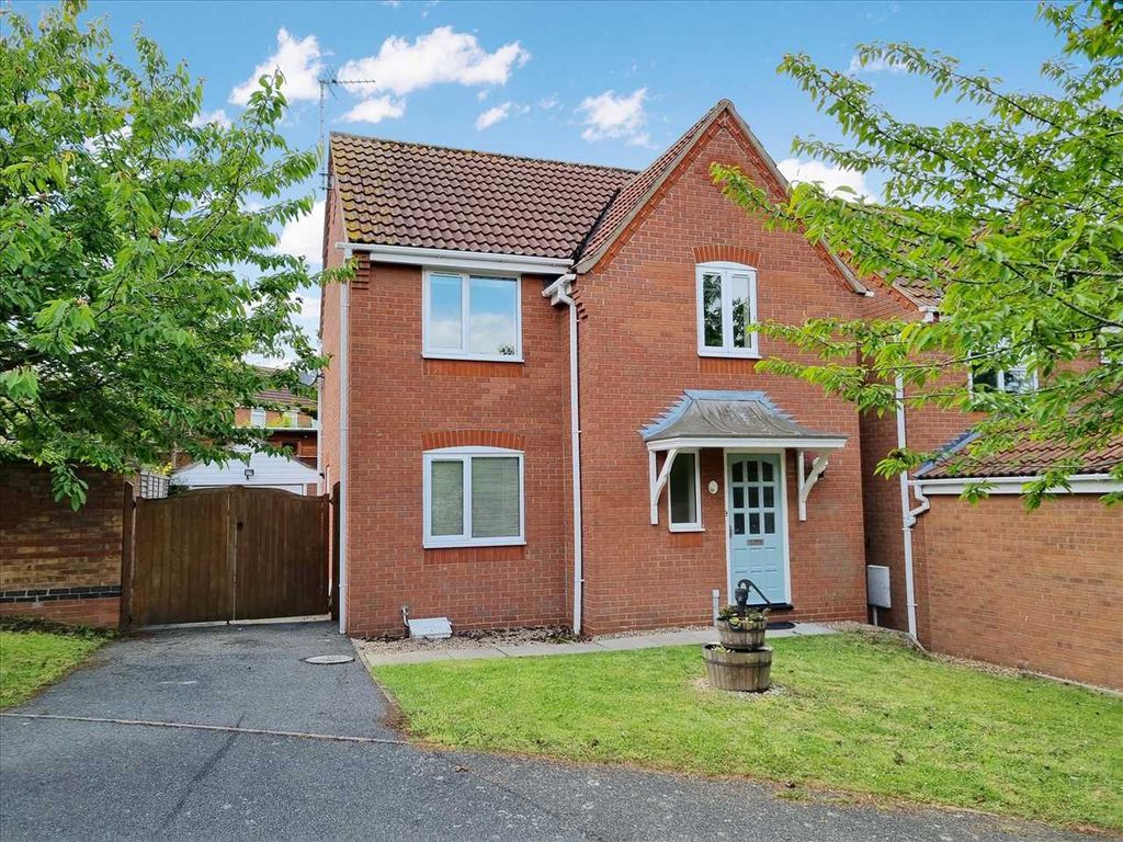 3 bed detached house for sale in Swallow Close, Sleaford NG34 Zoopla