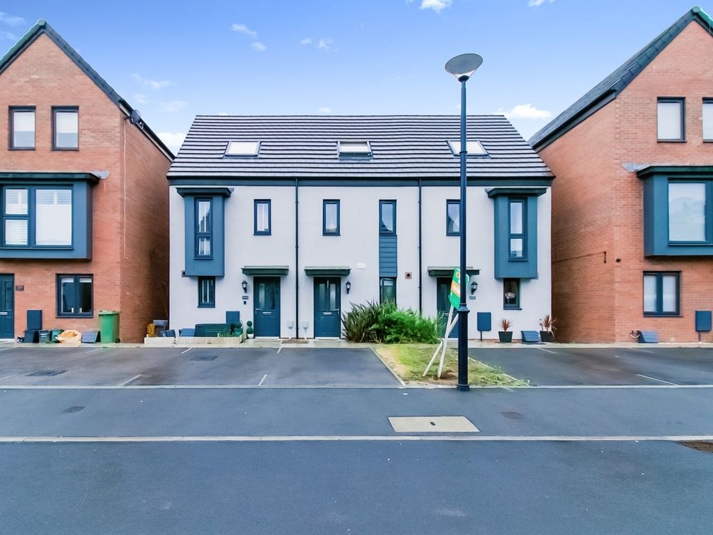 3 bed town house for sale in Ffordd Y Dociau, Barry CF62 Zoopla
