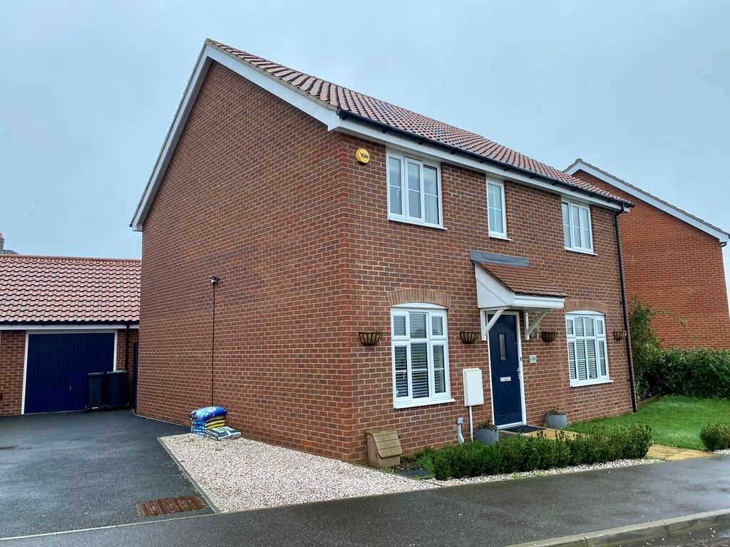 4 bed detached house for sale in Sassoon Crescent, Stowmarket IP14 Zoopla