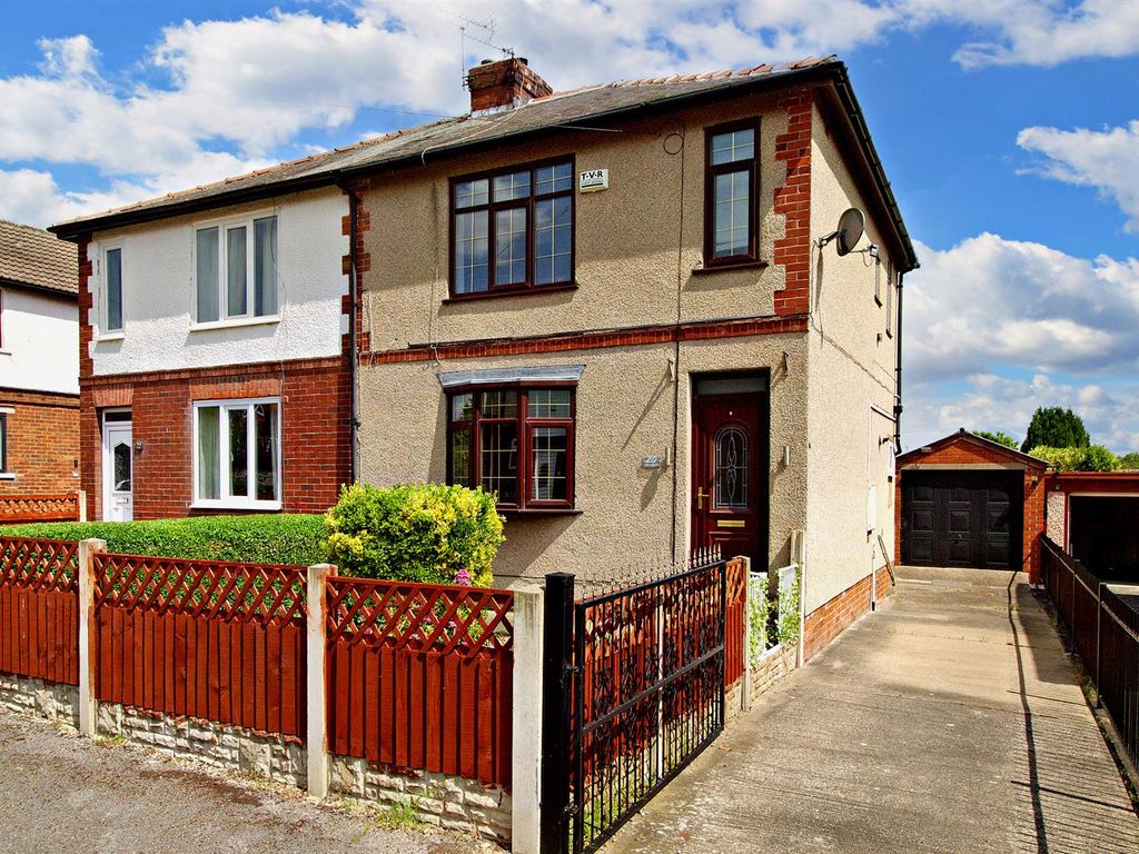 3 bed semidetached house for sale in Churchfield Avenue, Darton