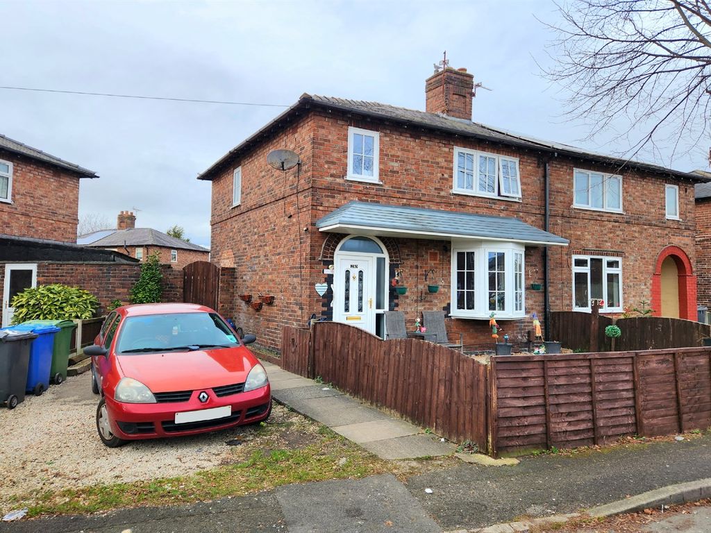 3 bed semidetached house for sale in Waring Avenue, Latchford