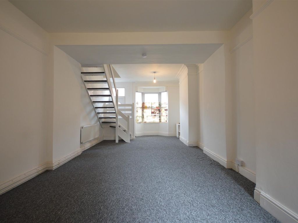 3 bed terraced house to rent in Danvers Road, Leicester LE3, £950 pcm