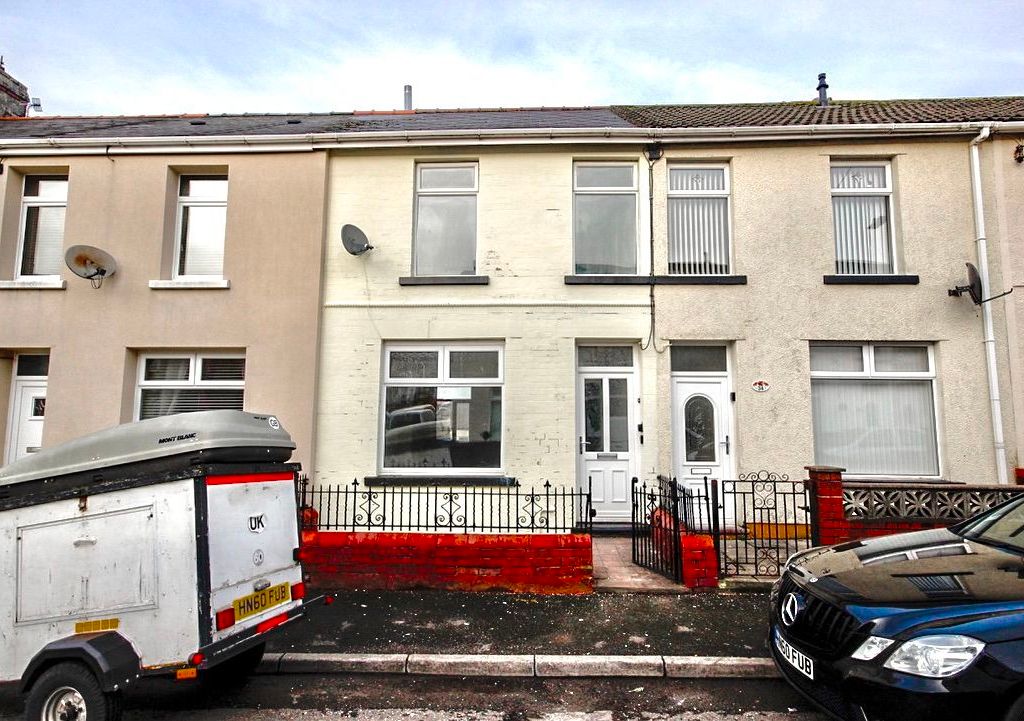 3 bed terraced house to rent in Alfred Street, Ebbw Vale NP23, £795 pcm