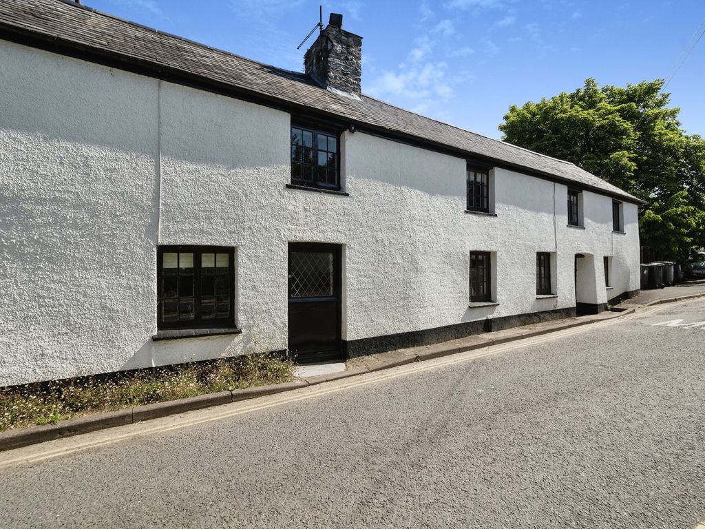 2 bed terraced house for sale in Elliott Plain, Buckfastleigh, Devon