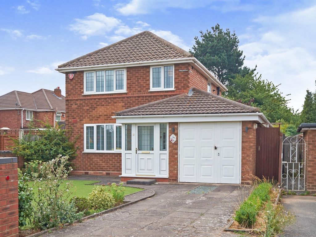 3 bed detached house for sale in Hazelhurst Road, Castle Bromwich