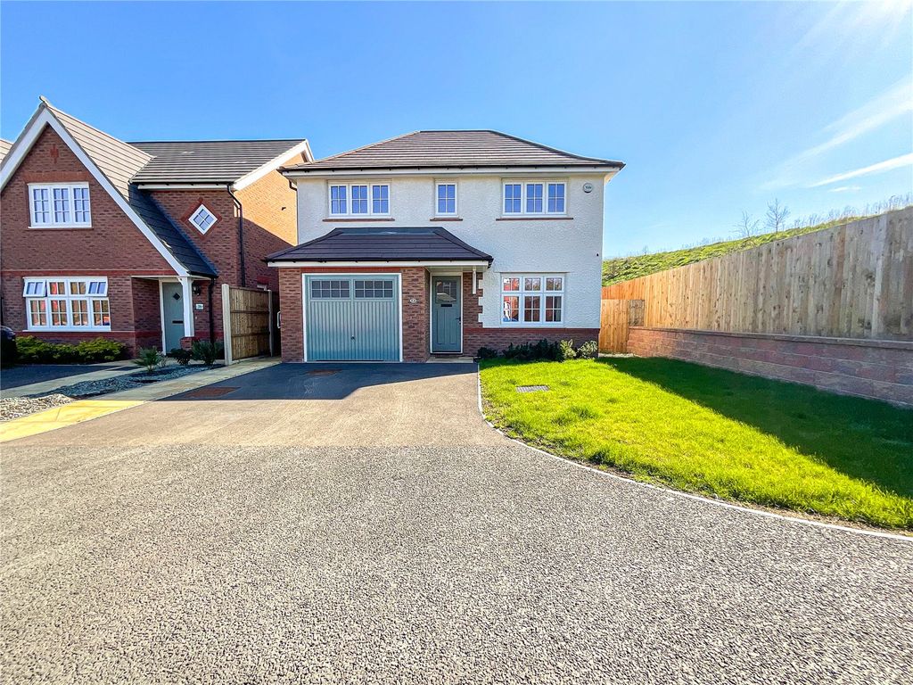 3 bed detached house for sale in Pattingham Drive, Amington, Tamworth