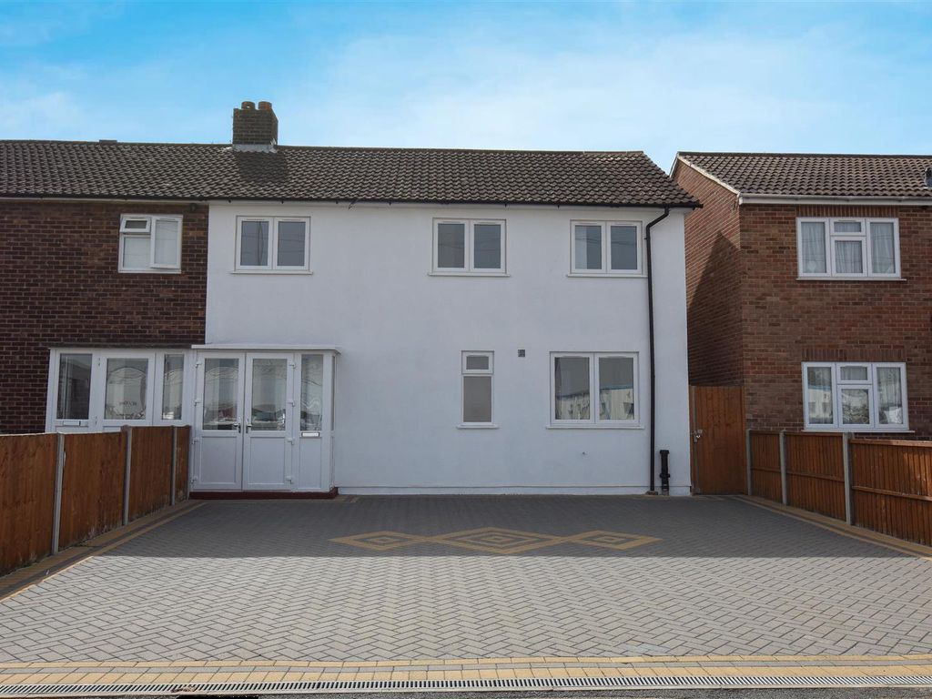 4 bed semidetached house for sale in Princes Road, Dartford DA2, £