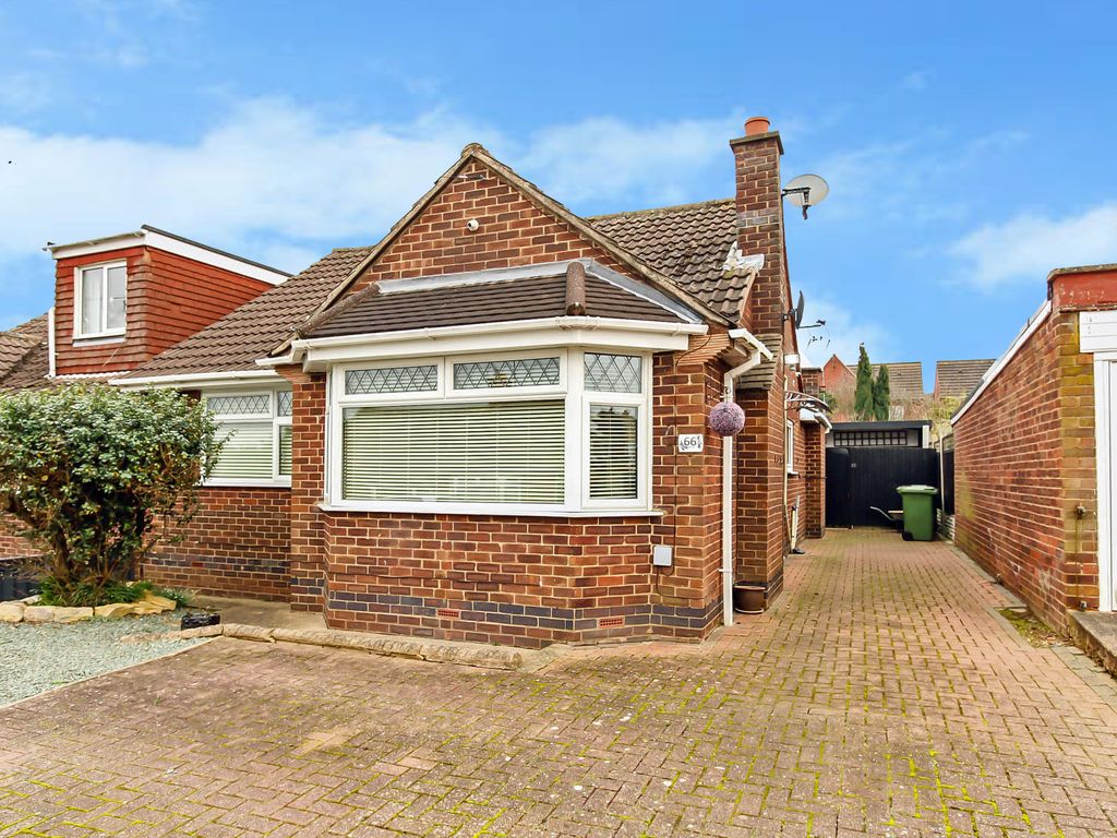 3 bed chalet for sale in Pendered Road, Wellingborough NN8, £265,000