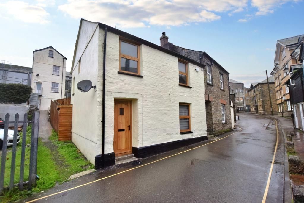 3 bed end terrace house for sale in Well Lane, Liskeard, Cornwall PL14