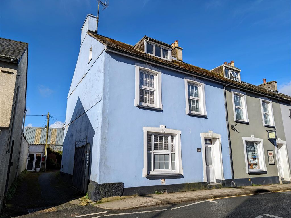 4 bed end terrace house for sale in West Street, Fishguard SA65, £
