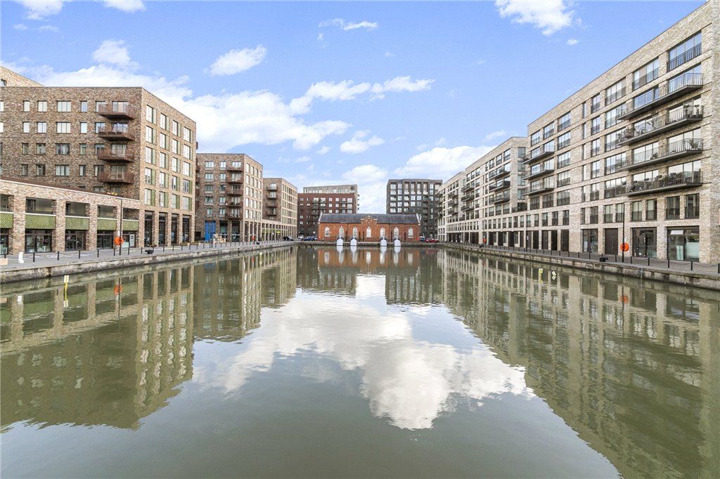 Lock Side Way, Royal Docks E16