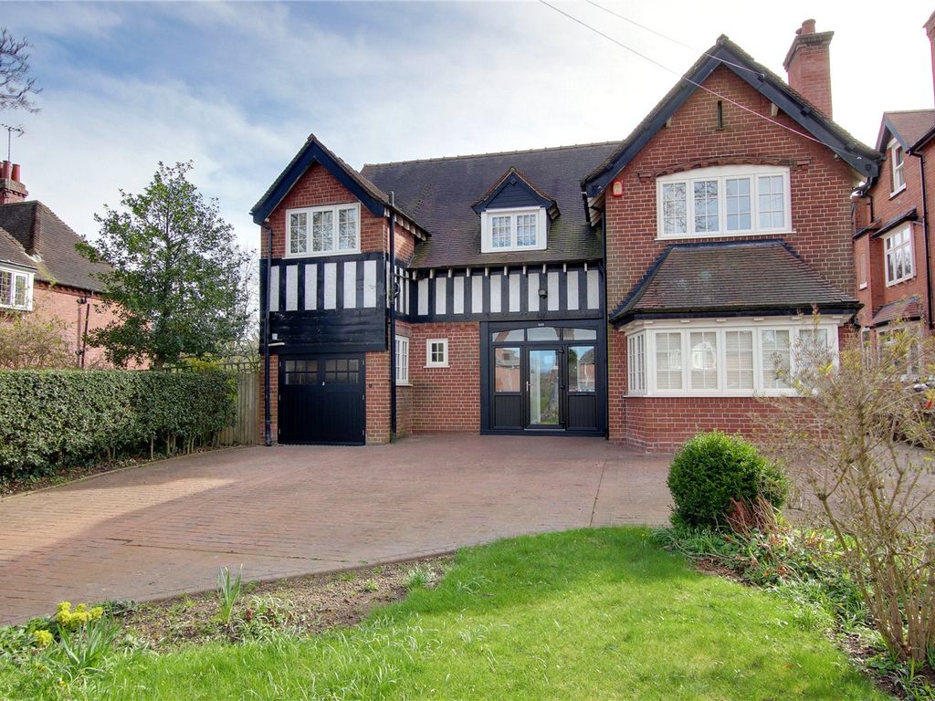 6 bed detached house for sale in Northfield Road, Kings Norton