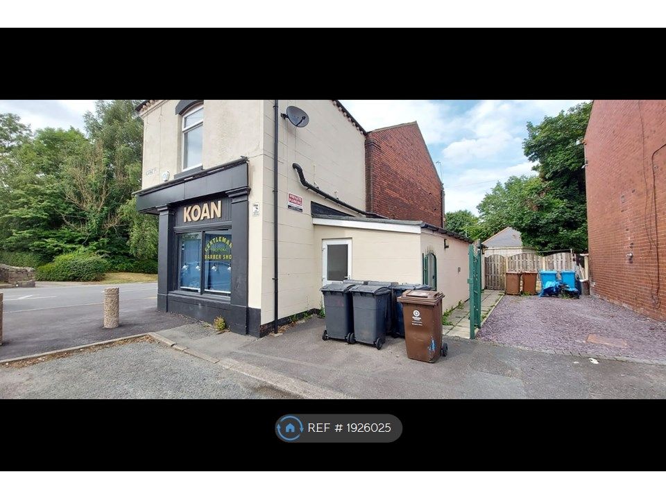 1 bed flat to rent in Clarence Street, Royton, Oldham OL2, £695 pcm