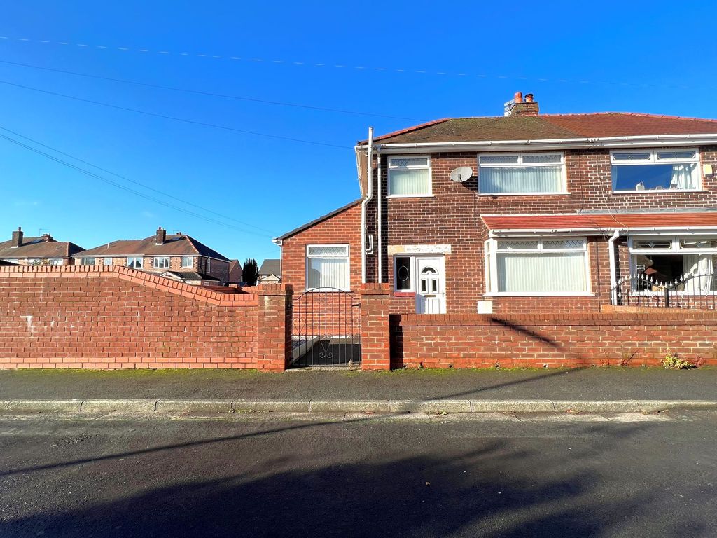 3 bed semidetached house for sale in Rose Crescent, Irlam M44, £