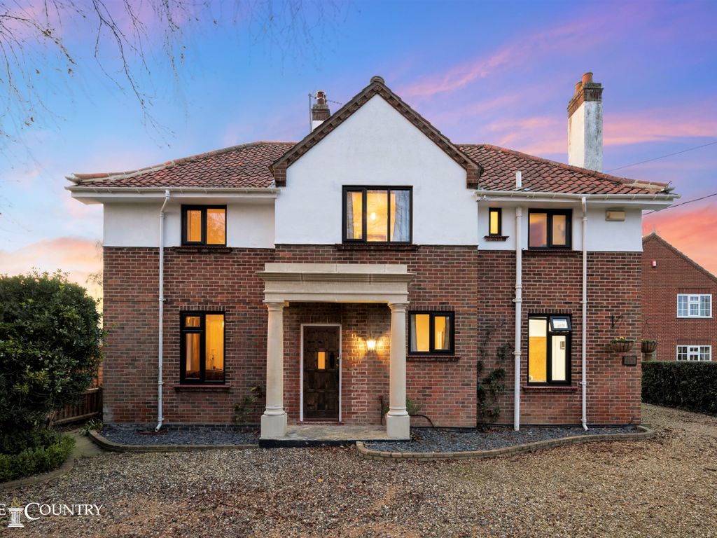 4 bed detached house for sale in New Road, Sutton Bridge, Spalding PE12