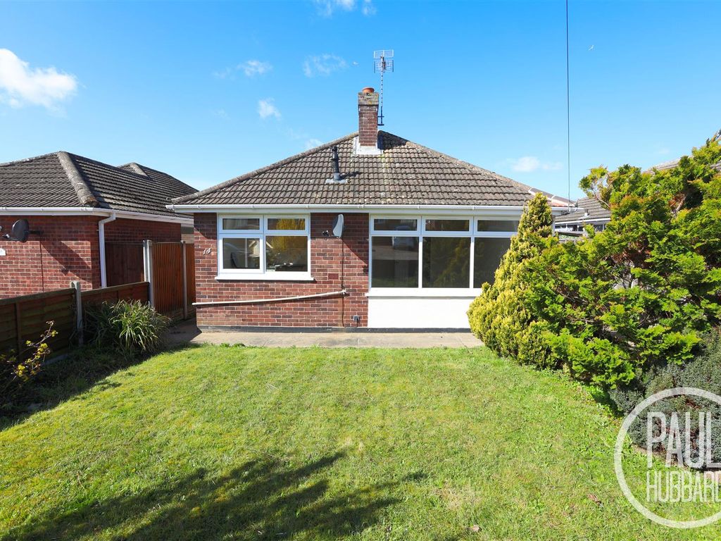 2 bed detached bungalow to rent in Orford Drive, Lowestoft NR32, £850 pcm Zoopla