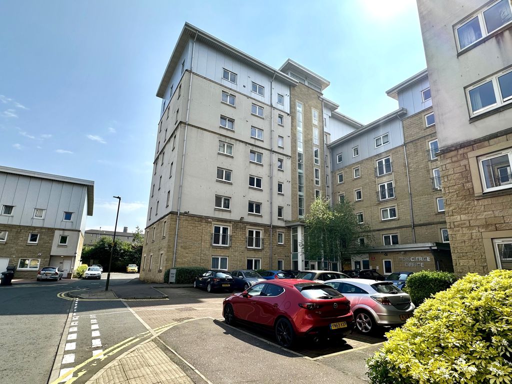 2 bed flat for sale in Pilrig Heights, Leith, Edinburgh EH6, £220,000