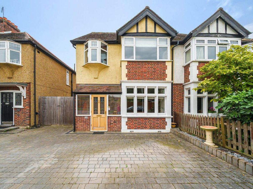 4 bed semidetached house for sale in Glebe Gardens, Old Malden